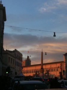 Il suggestivo tramonto sul palazzo del Quirinale Quirinale al tramonto