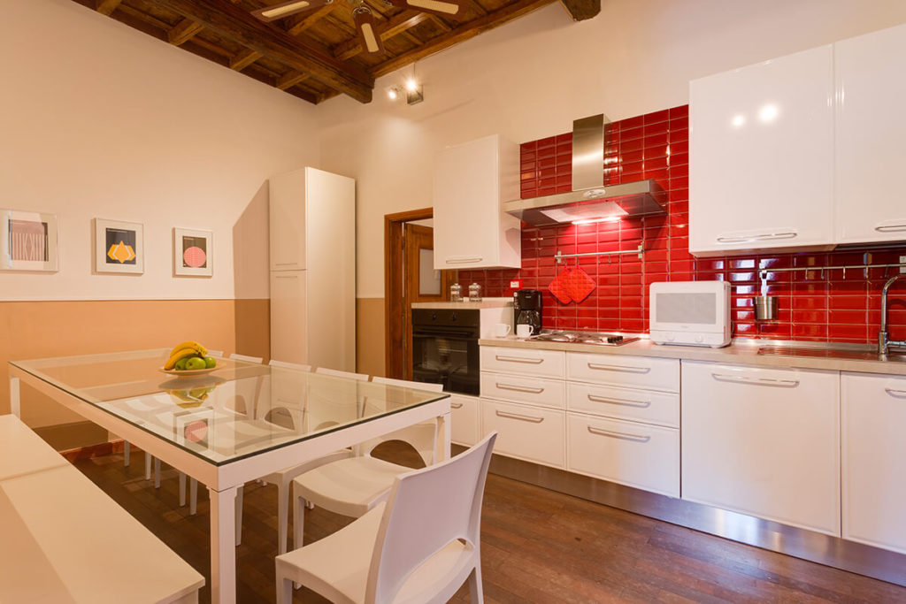 Eat-in kitchen and table for 12