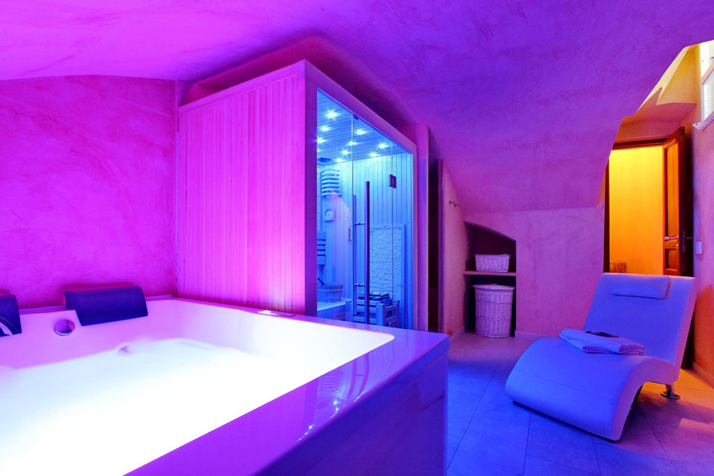 private spa vacation rental apartment Rome