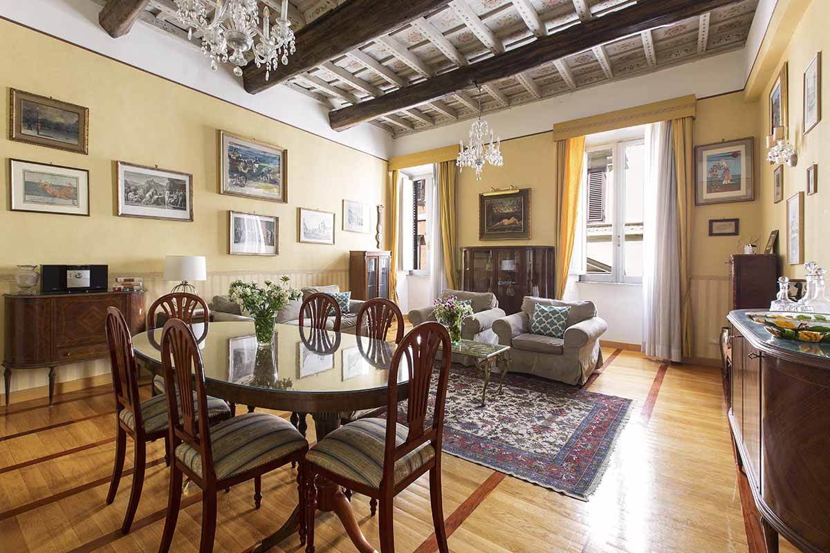 AP48 Villa Medici apartment by Rome Acommodation. With over 40 apartments in our portfolio, there is an apartment for every size group and preference!